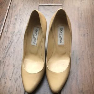 35.5 Jimmy Choo patent beige pumps